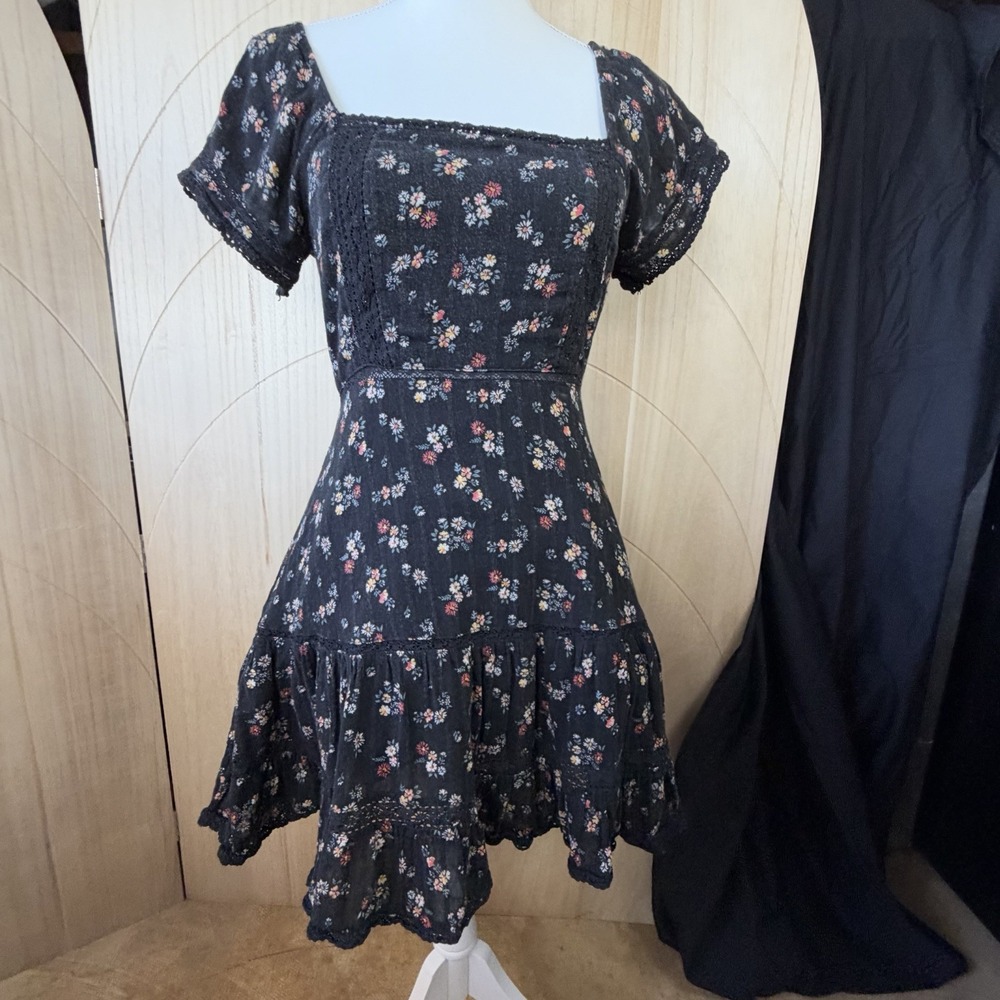 American Eagle Black Floral Tiered Mini Dress XS Whimsigoth Lace Square Neck